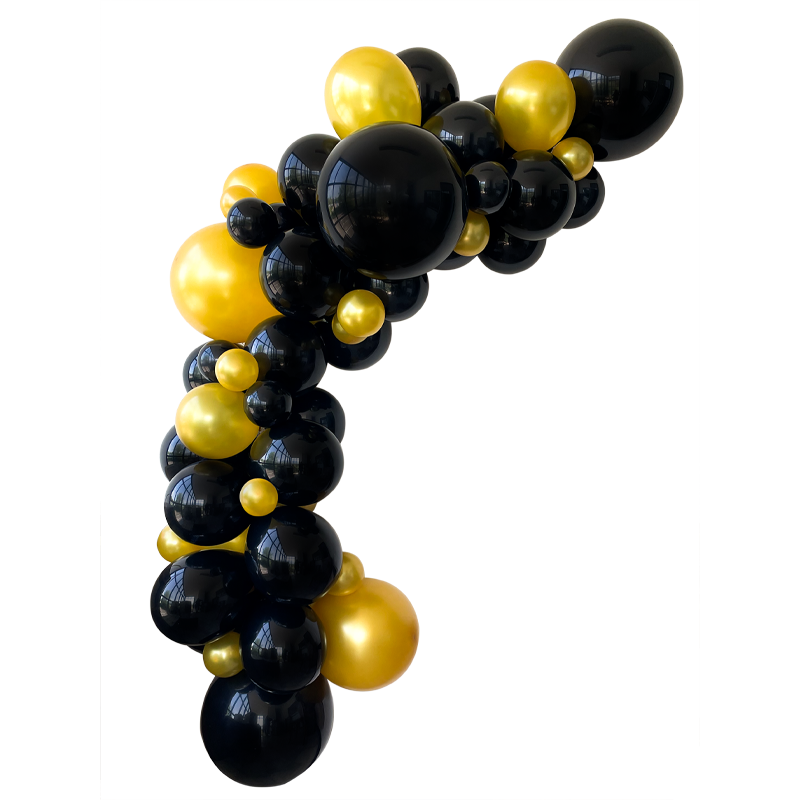 Featured image for “Guirlande organique noire et or”