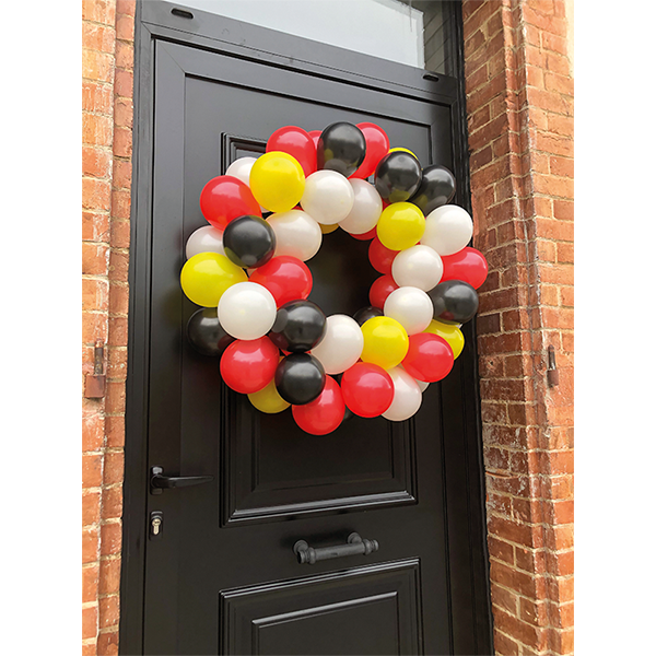 Featured image for “Couronne de ballons”