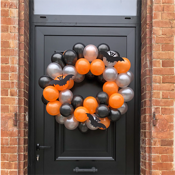 Featured image for “Couronne de ballons”